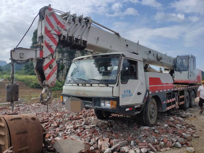 中联2009年250H汽车吊