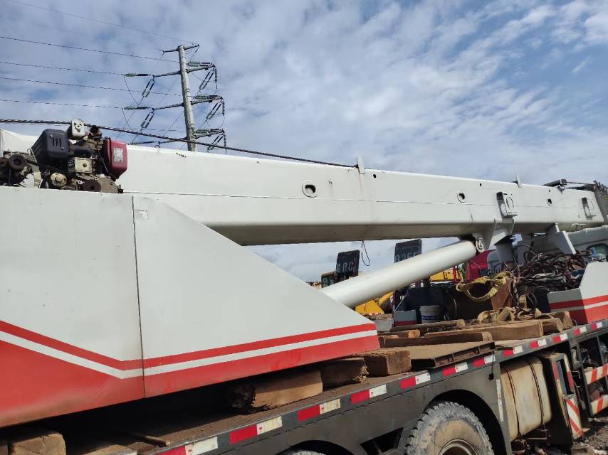 中联2009年250H汽车吊