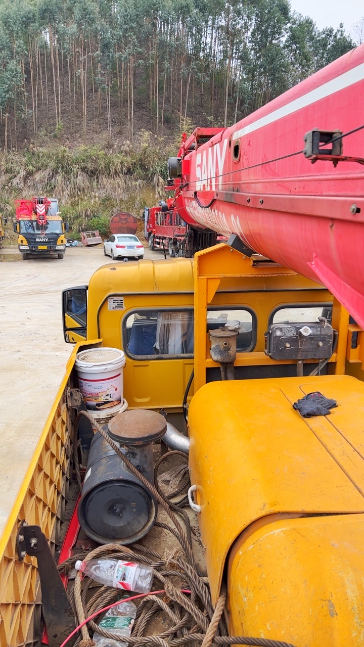 三一2015年250H汽车吊