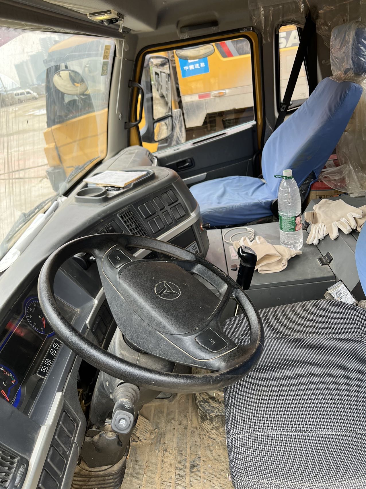 三一2015年250H汽车吊