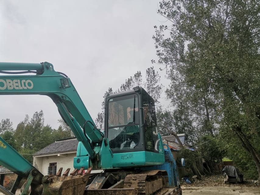 神钢2014年60小挖