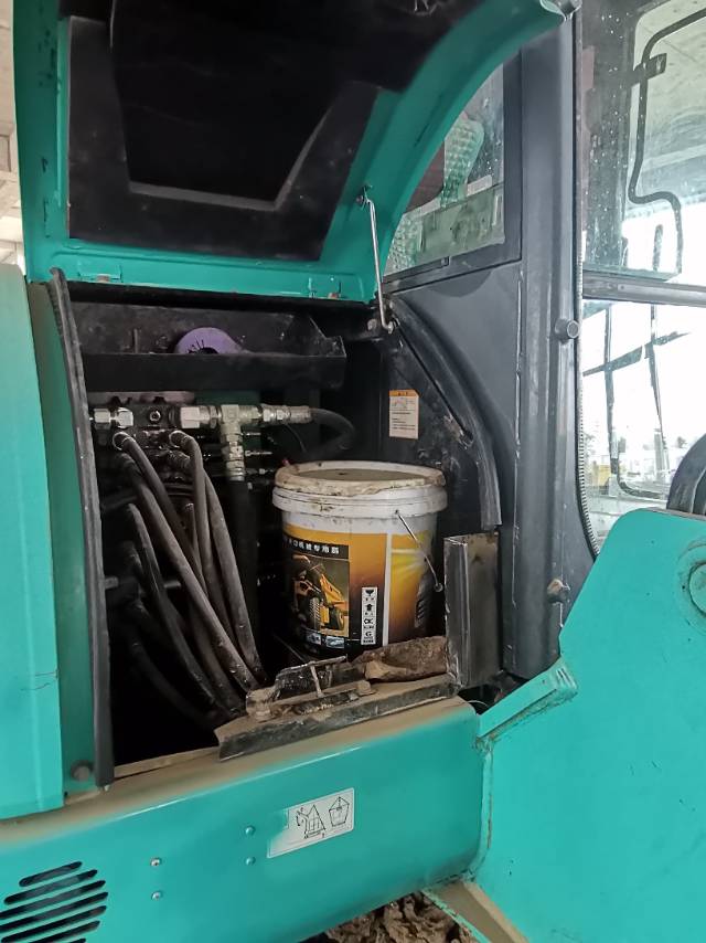 神钢2014年60小挖