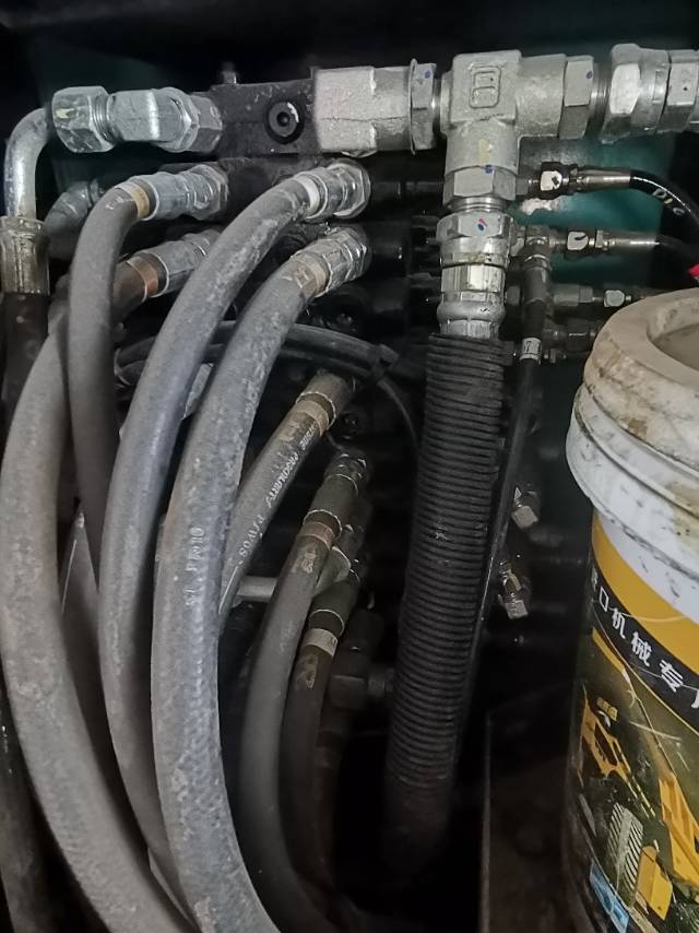 神钢2014年60小挖