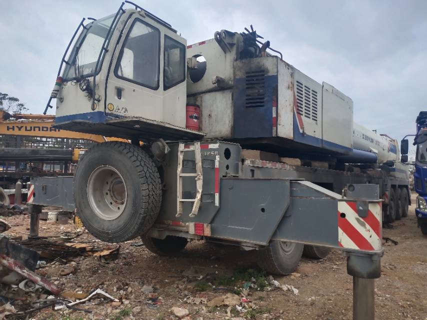 zoomlion 2012 qay350 truck crane